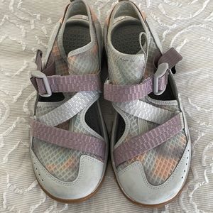 Fun chaco’s.  Barely worn